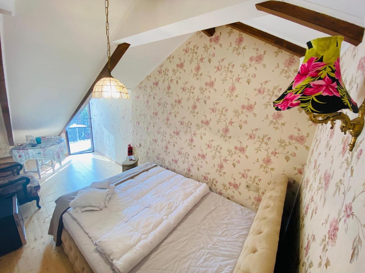 Tatin - Hotel & Cafe In Mtskheta Luaran gambar